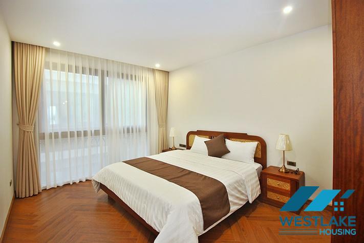 Cho Thuê Căn Hộ 3 Phòng Ngủ Ban Công Rộng View Hồ Thoáng Mát, Hoàn Toàn Mới Tại Xuân Diệu, Tây Hồ, Hà Nội.