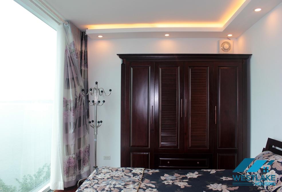 Nice lake view apartment for lease in Tay Ho ward, Hanoi