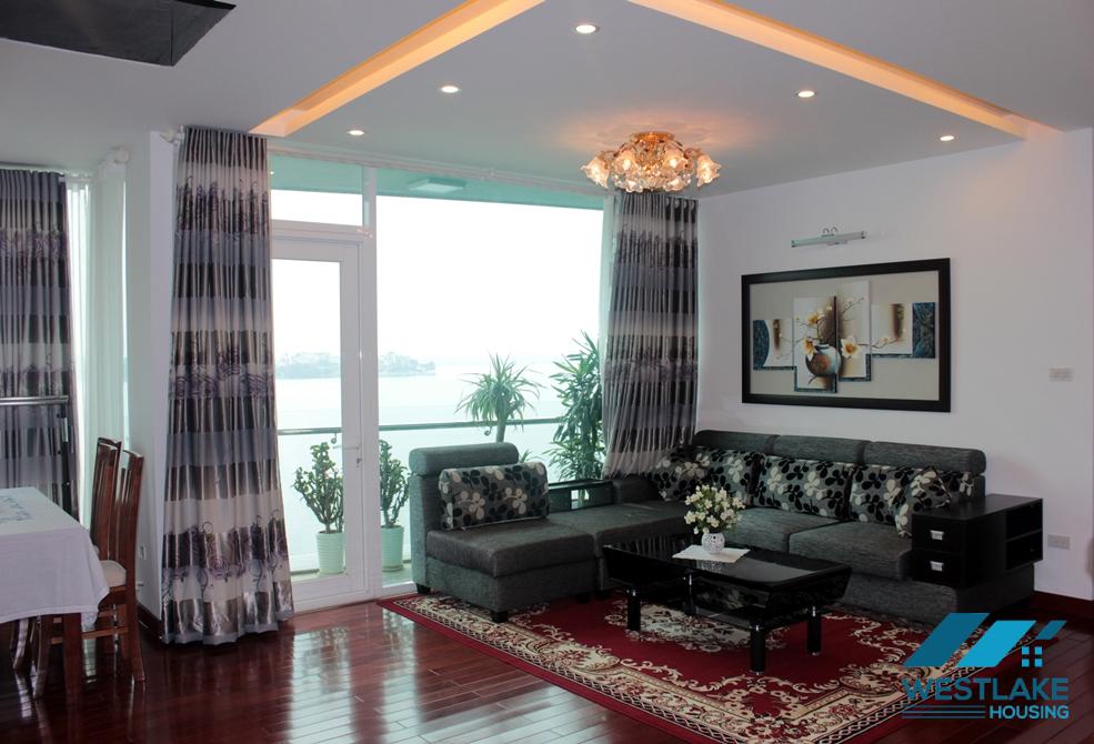Nice lake view apartment for lease in Tay Ho ward, Hanoi