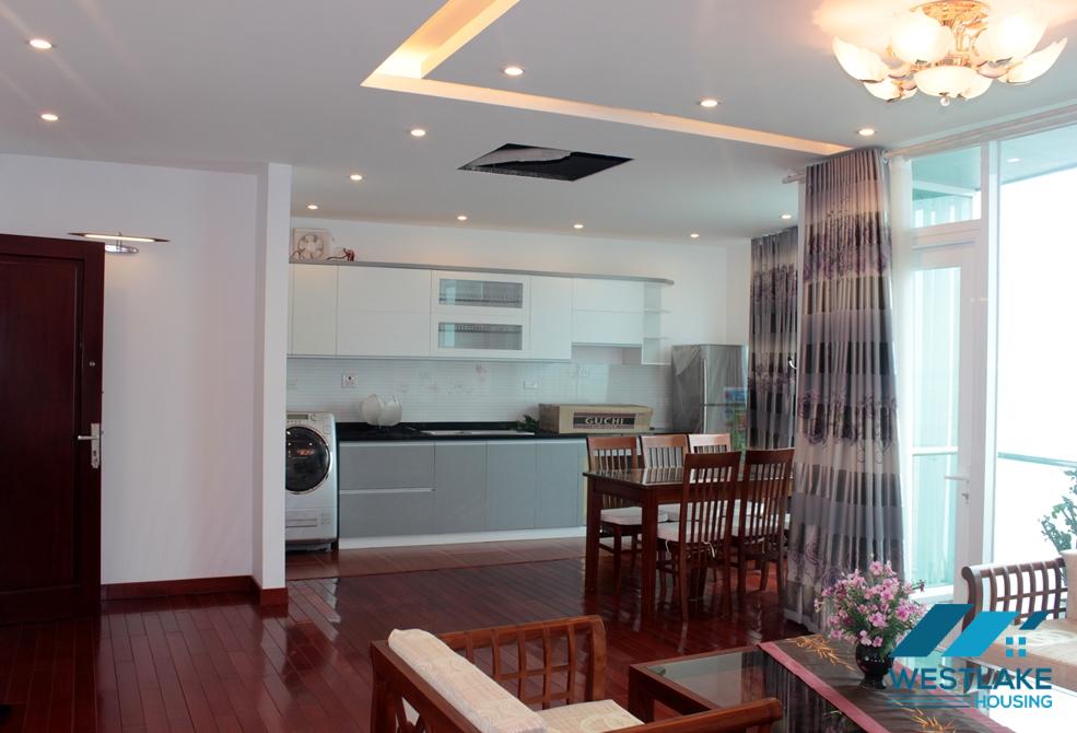 Lake view 2 bedrooms apartment for lease in Tay Ho ward, Hanoi