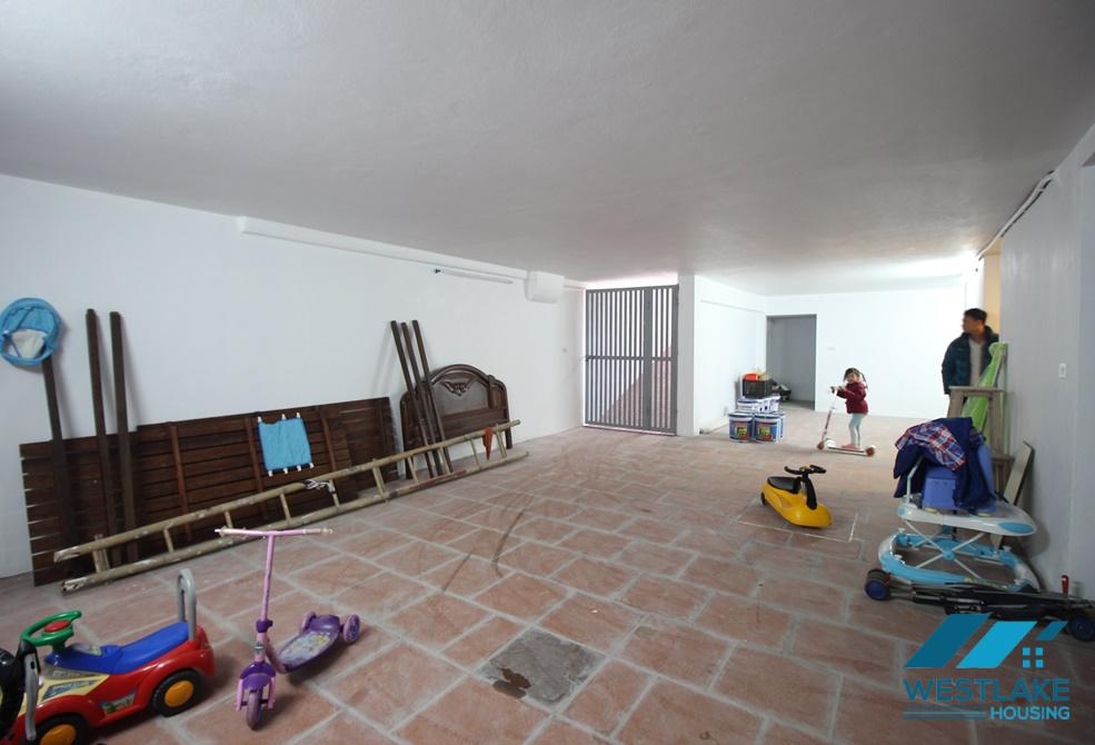 Ideal office space for rent in To Ngoc Van, Tay Ho