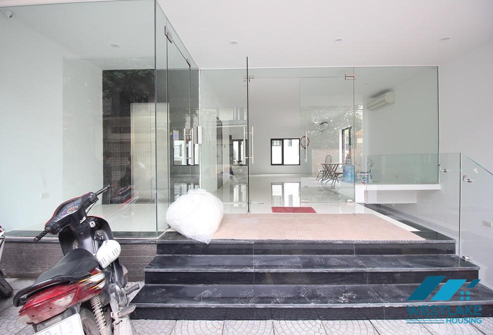 Ideal office space for rent in To Ngoc Van, Tay Ho