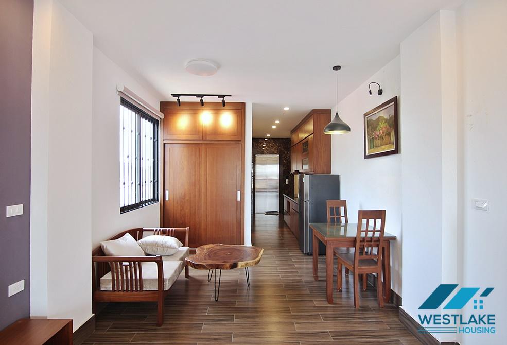 Cho Thuê Căn Hộ Studio Mới  Đep và Sáng Thoáng Tại Trịnh Công Sơn, Tây Hồ, Hà Nội.