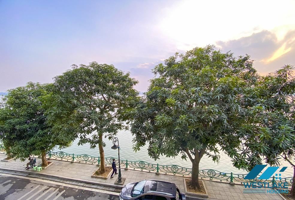 Nice design 02 bedrooms apartment with lake view for rent in Tu Hoa, Tay Ho, Ha Noi Nice design 02 bedrooms apartment with lake view for rent in Tu Hoa, Tay Ho, Ha Noi