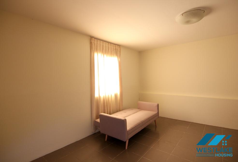 A nice 5 bedroom house by the West Lake side for rent in Tay Ho, Ha Noi