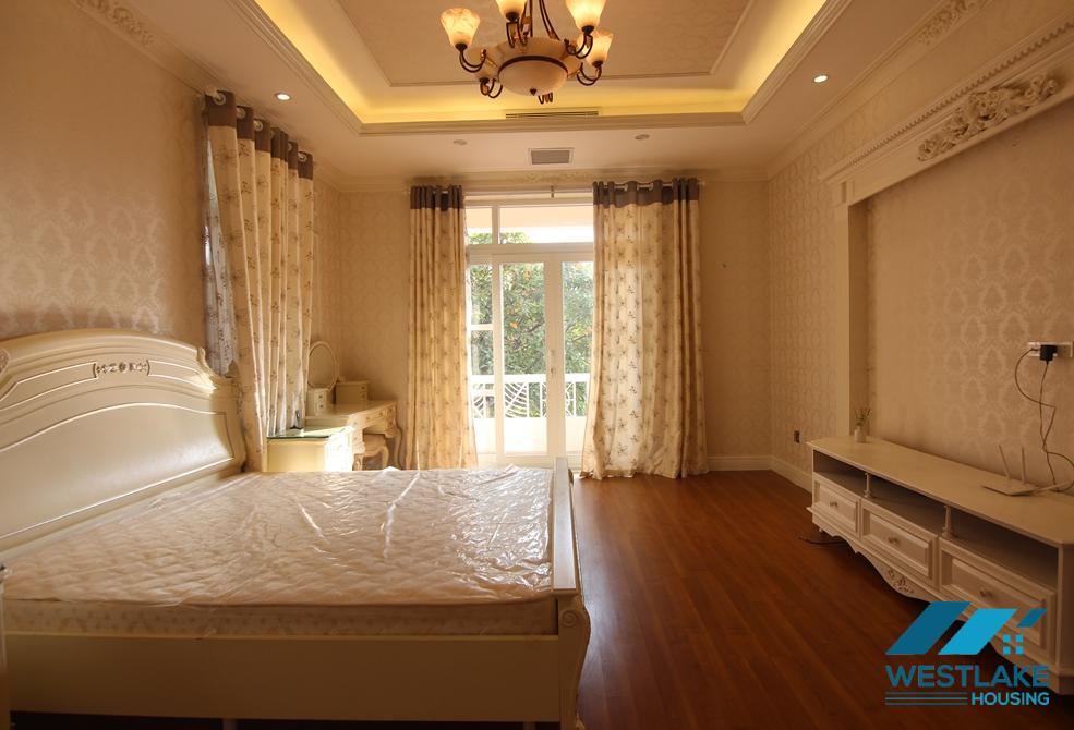 Cho thuê biệt thự xinh xắn mới tân trang tại khu T, Ciputra Tây Hồ – Đầy đủ nội thất