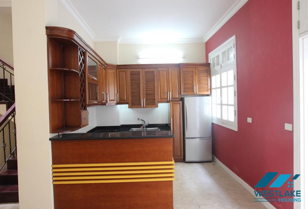 Cho thuê nhà hiện đại full nội thất tại khu T, Ciputra Hà Nội – Nhiều ánh sáng, sân vườn đẹp