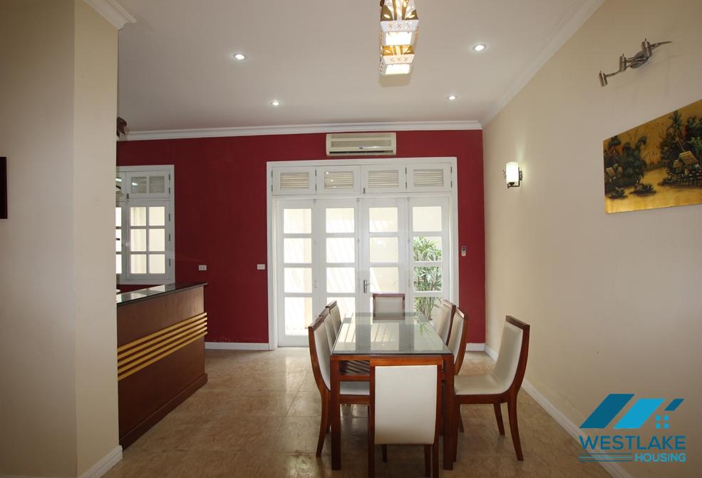 Cho thuê nhà hiện đại full nội thất tại khu T, Ciputra Hà Nội – Nhiều ánh sáng, sân vườn đẹp