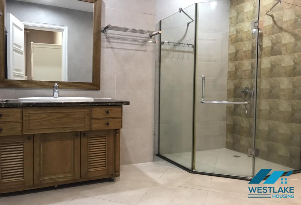 Cho thuê biệt thự sân vườn tuyệt đẹp tại Ciputra Tây Hồ – 4 phòng ngủ, nội thất sang trọng