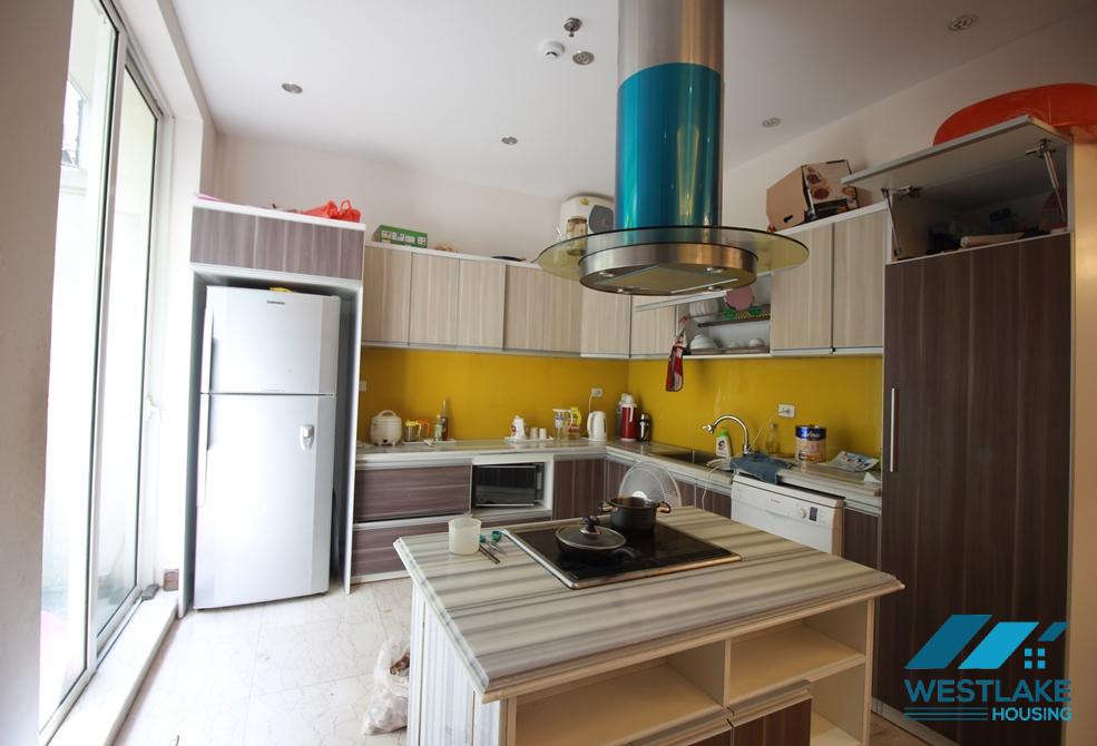 Cho thuê nhà đẹp 4 phòng ngủ tại khu T, Ciputra Tây Hồ – Full nội thất, ban công rộng