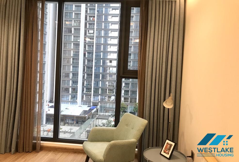 A high-end 1 bedroom apartment for rent in Vinhomes Metropolis, Ba Dinh