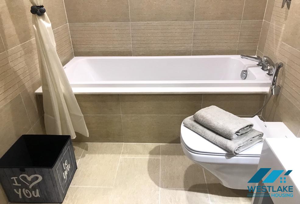 A high-end 1 bedroom apartment for rent in Vinhomes Metropolis, Ba Dinh