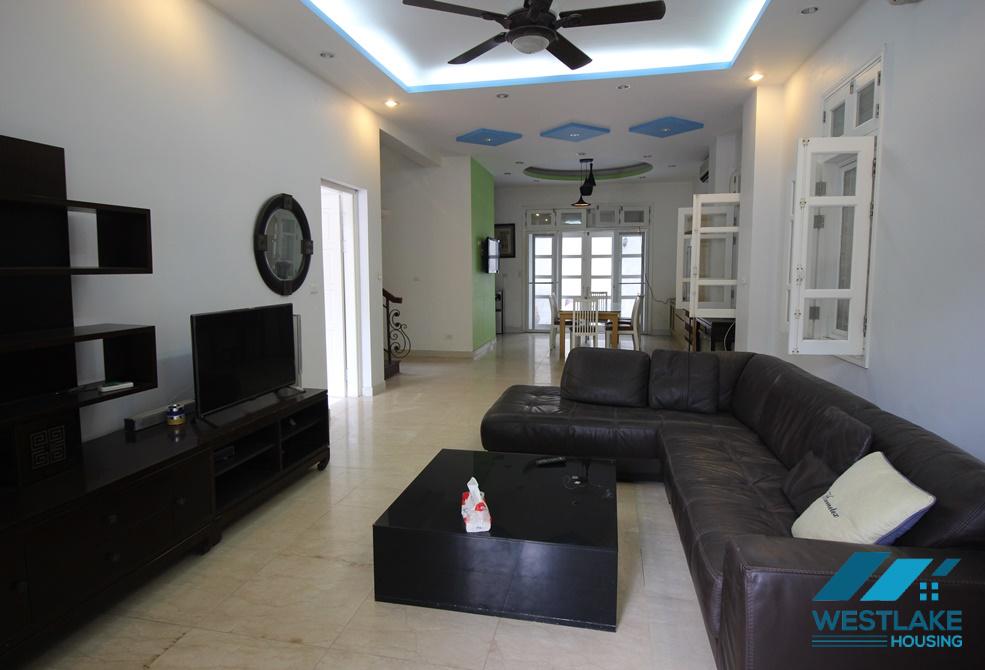 Cho thuê nhà có sân sau và gara tại Ciputra Hanoi International City. Cho thuê nhà có sân sau và gara tại Ciputra Hanoi International City.