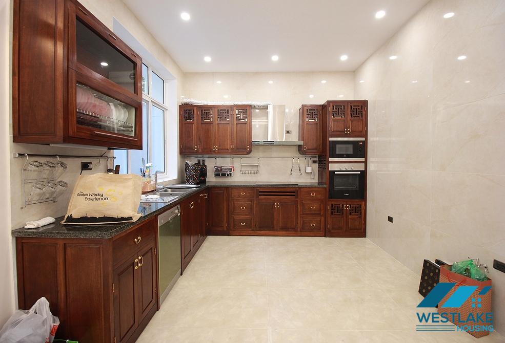 Biệt thự ba tầng mới xây tại Ciputra Hanoi International City, Tây Hồ Biệt thự ba tầng mới xây tại Ciputra Hanoi International City, Tây Hồ