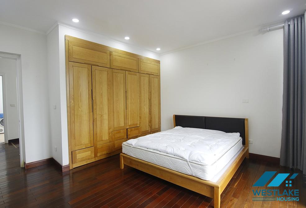 Cho thuê biệt thự xinh xắn tại khu T, thuộc khu đô thị Ciputra Hanoi International City, Tây Hồ.