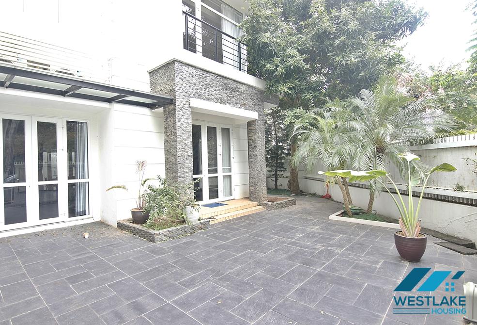 Cho thuê biệt thự xinh xắn tại khu T, thuộc khu đô thị Ciputra Hanoi International City, Tây Hồ.