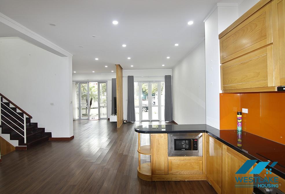 Cho thuê biệt thự xinh xắn tại khu T, thuộc khu đô thị Ciputra Hanoi International City, Tây Hồ.