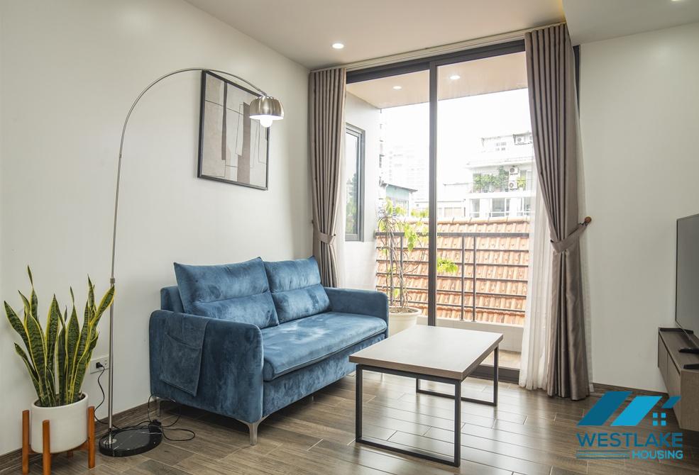 A modern 02 bedroom apartment for rent in Tay Ho street, Ha Noi