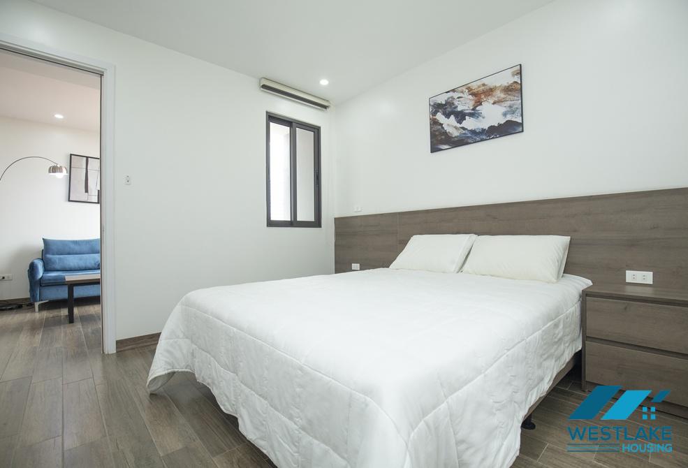 A modern 02 bedroom apartment for rent in Tay Ho street, Ha Noi