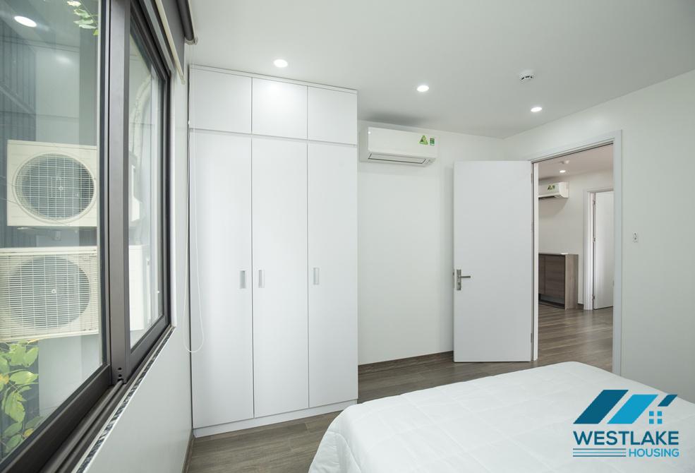 A modern 02 bedroom apartment for rent in Tay Ho street, Ha Noi