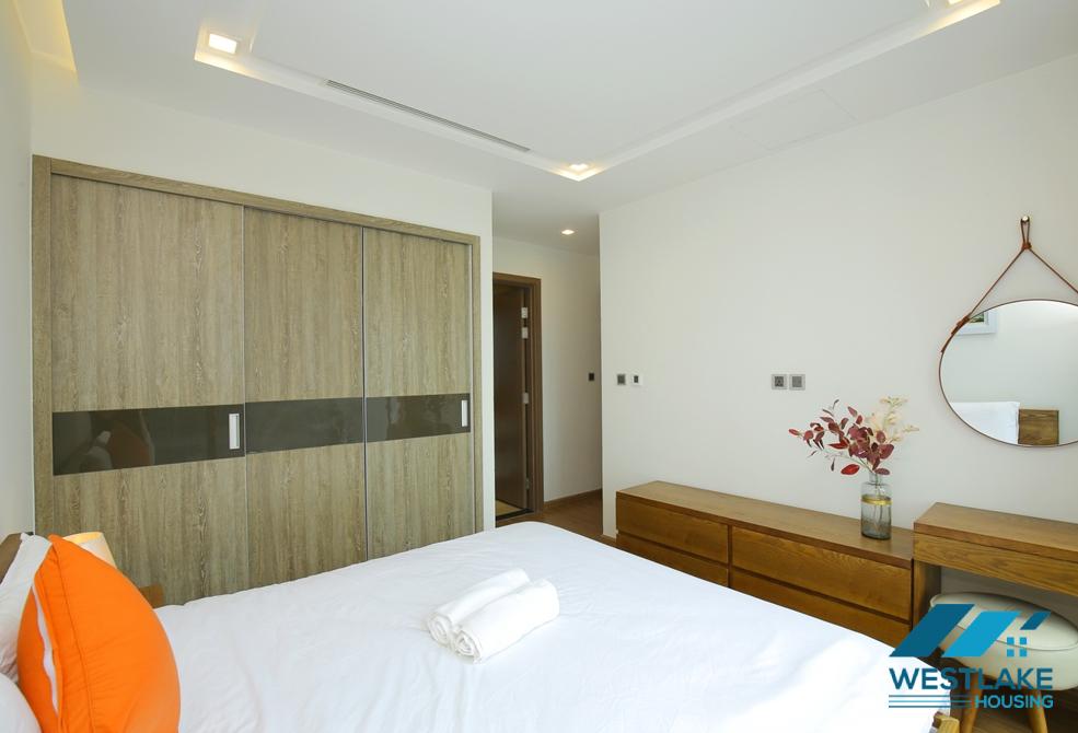 A delightful apartment for rent in Vinhomes Metropolis, Lieu Giai, Ba Dinh