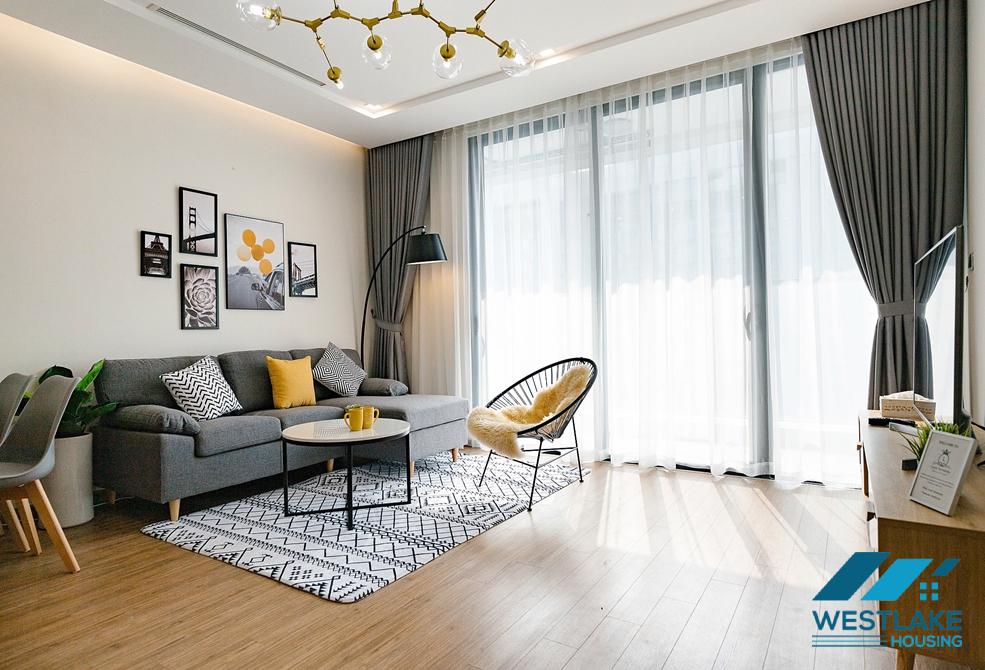 A stylish 2 bedroom apartment for rent in Vinhomes Metropolis, Ba Dinh, Ha Noi