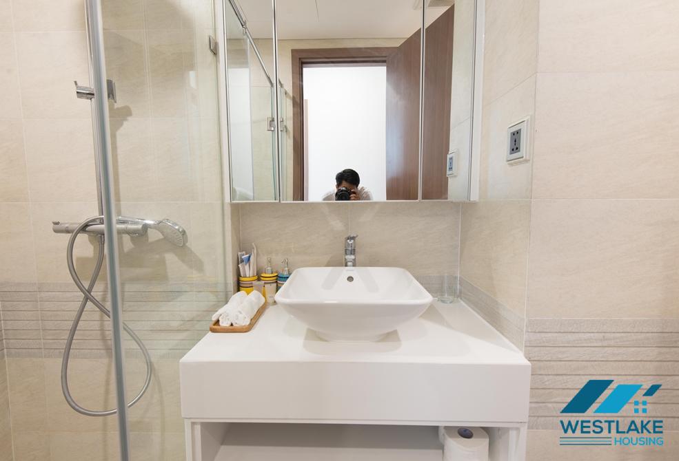 Beautiful bright 2-bedroom apartment in Vinhomes Metropolis, Ba Dinh Beautiful bright 2-bedroom apartment in Vinhomes Metropolis, Ba Dinh