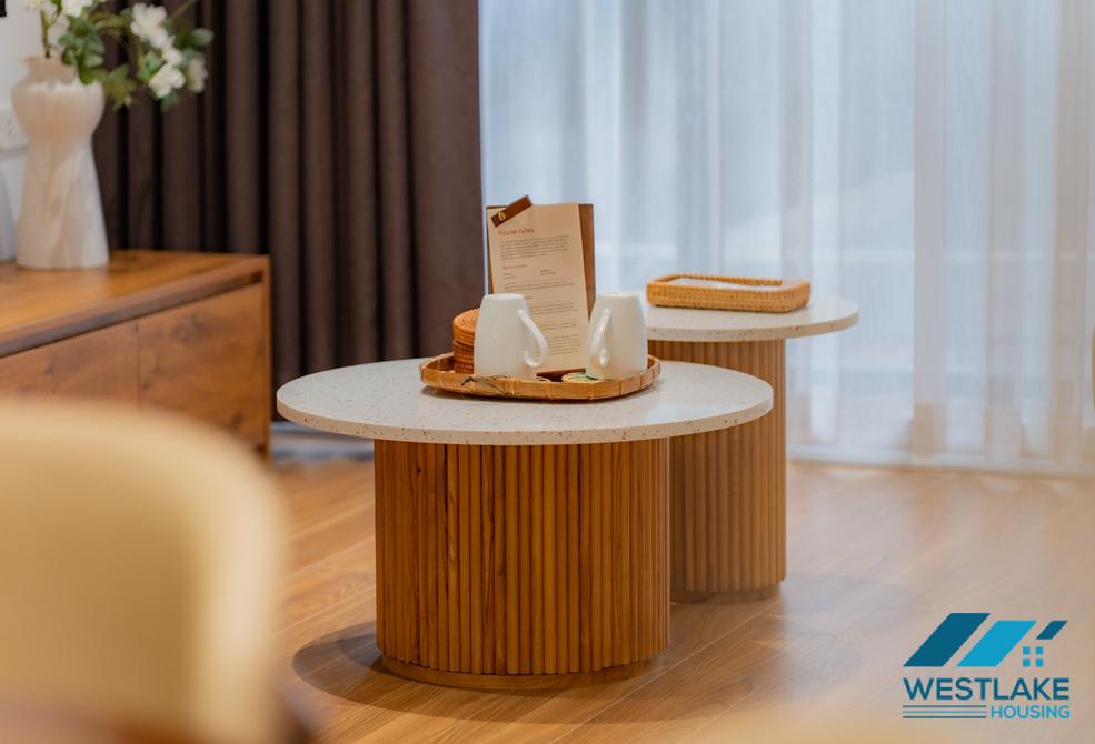 Beautiful and spacious one bedroom apartment for rent in Tay Ho, Ha Noi Beautiful and spacious one bedroom apartment for rent in Tay Ho, Ha Noi