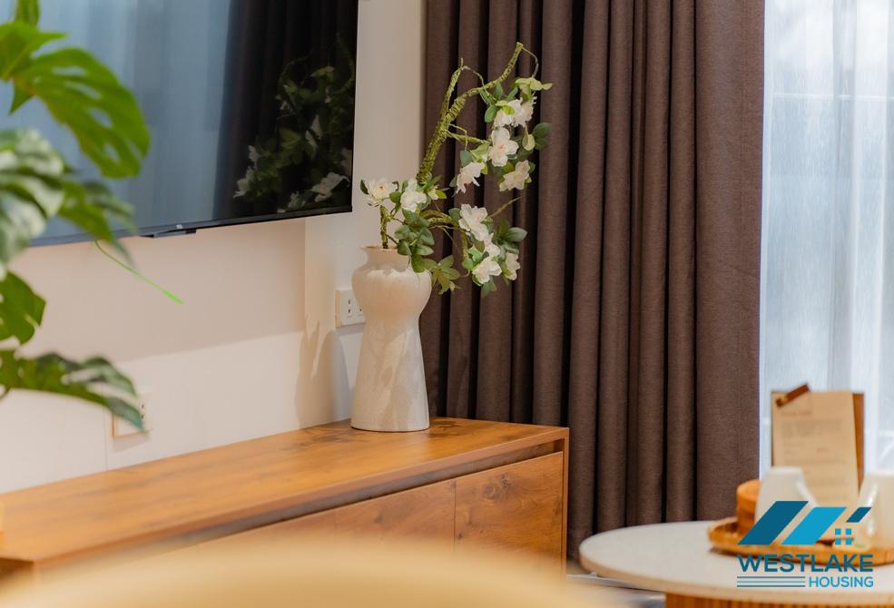 Beautiful and spacious one bedroom apartment for rent in Tay Ho, Ha Noi Beautiful and spacious one bedroom apartment for rent in Tay Ho, Ha Noi