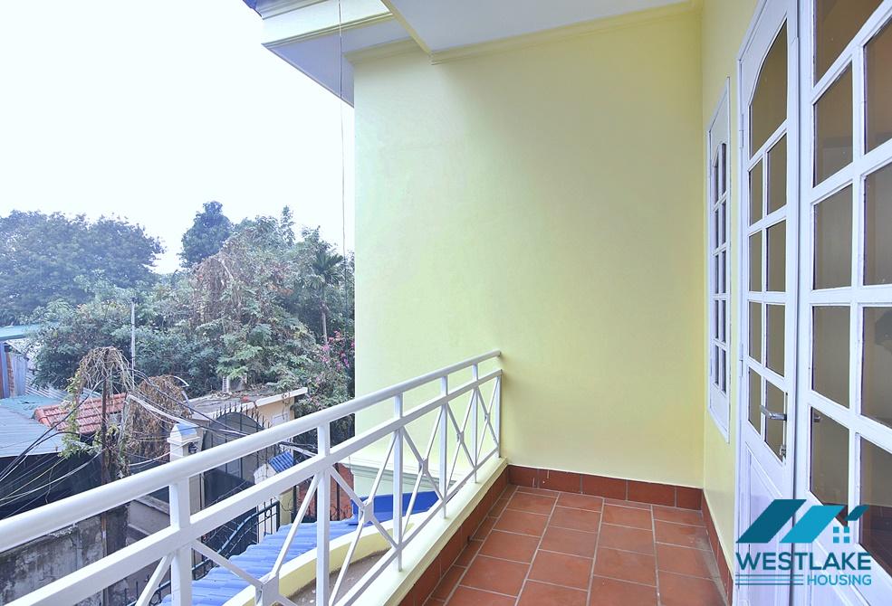 Unfurnished 4 bedroom house for rent in Tay Ho, Ha Noi Unfurnished 4 bedroom house for rent in Tay Ho, Ha Noi