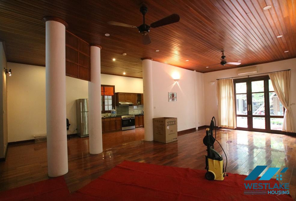 A nice 5 bedroom villa for rent in Tay Ho, Ha Noi