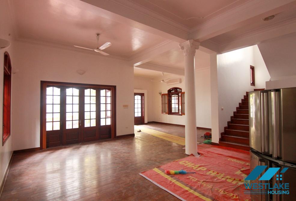 An unfurnished villa with yard for rent in To Ngoc Van, Tay Ho An unfurnished villa with yard for rent in To Ngoc Van, Tay Ho
