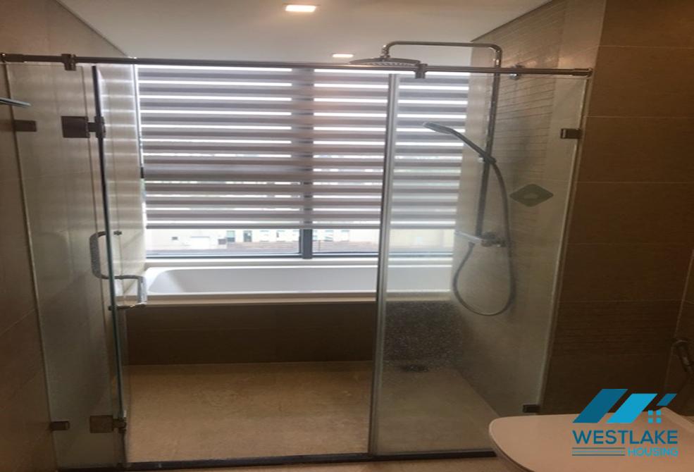 A new and good price 3 bedroom apartment for rent in Metropolis, Ba dinh, Ha noi