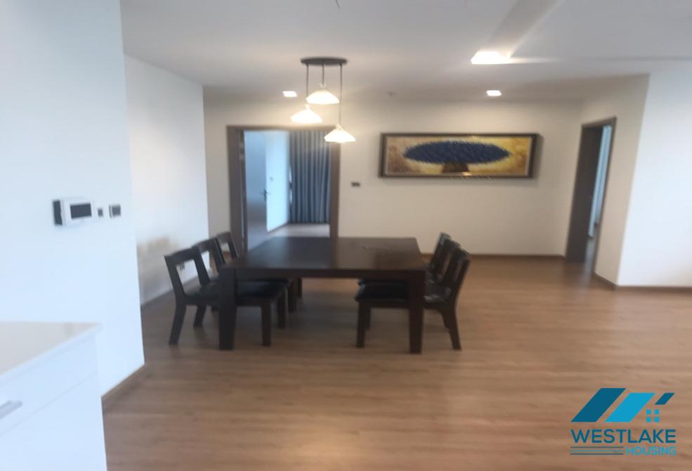 A new and good price 3 bedroom apartment for rent in Metropolis, Ba dinh, Ha noi