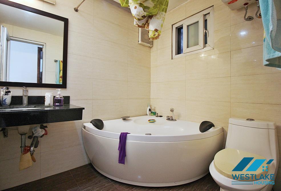 Good quality house with 3 bedroom for rent in Tay Ho, Ha Noi Good quality house with 3 bedroom for rent in Tay Ho, Ha Noi