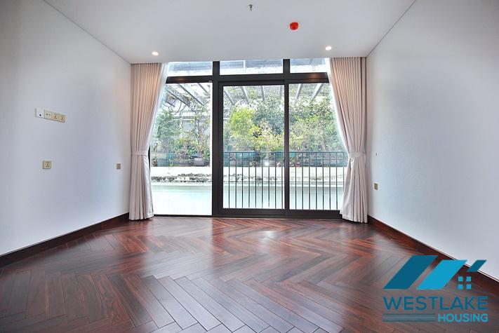 Căn Hộ 4 Phòng Ngủ Mới Đẹp Thoáng Sáng, Ban Công Rộng View Hồ Cho Thuê Tại Từ Hòa, Tây Hồ, Hà Nội