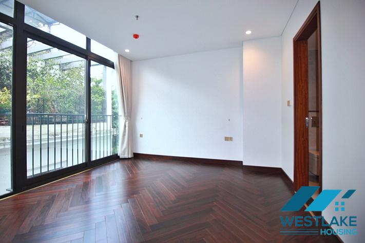 Căn Hộ 4 Phòng Ngủ Mới Đẹp Thoáng Sáng, Ban Công Rộng View Hồ Cho Thuê Tại Từ Hòa, Tây Hồ, Hà Nội