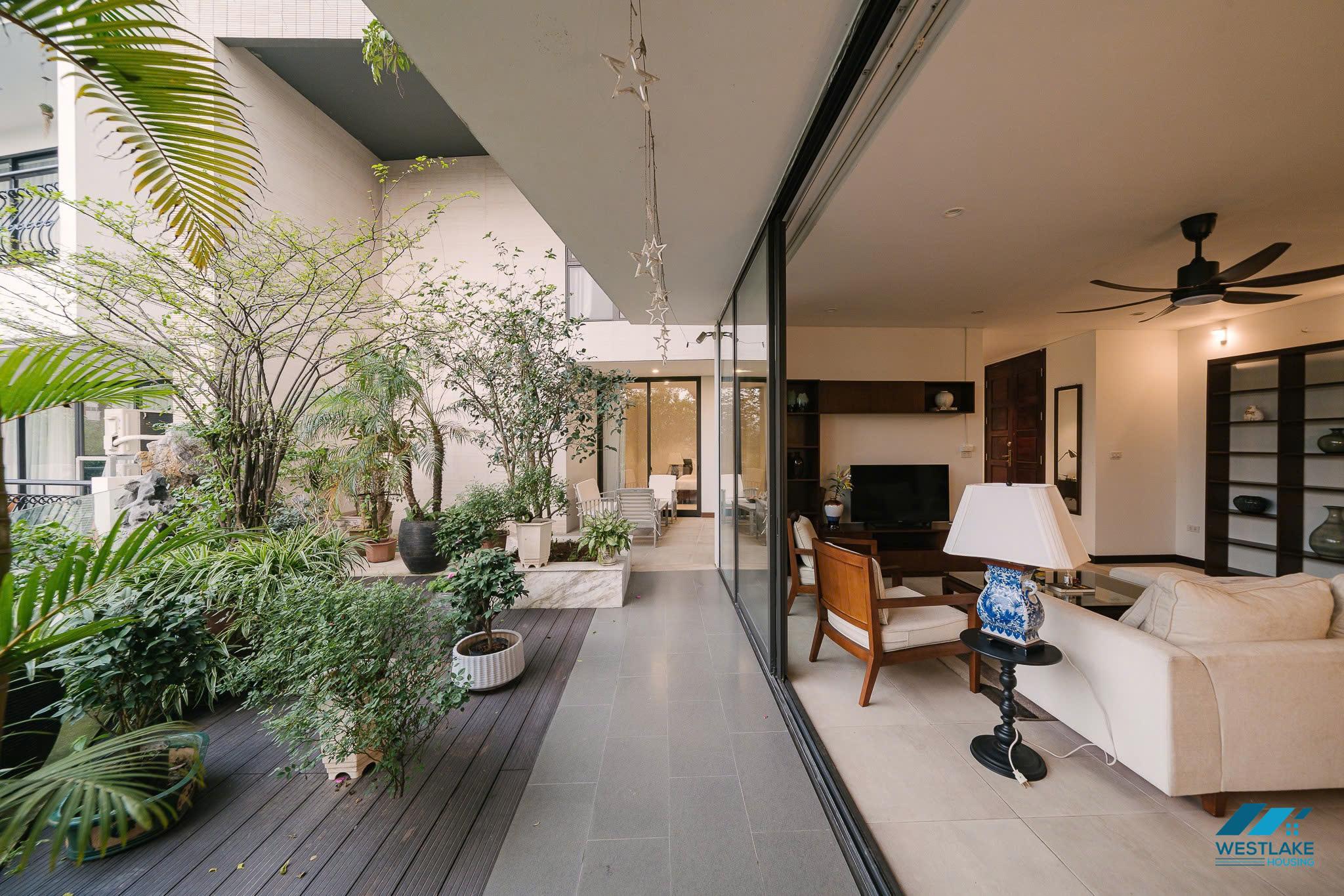 A beautiful 02 bedrooms apartment with lake view and large balcony for rent in Tay Ho, Ha Noi