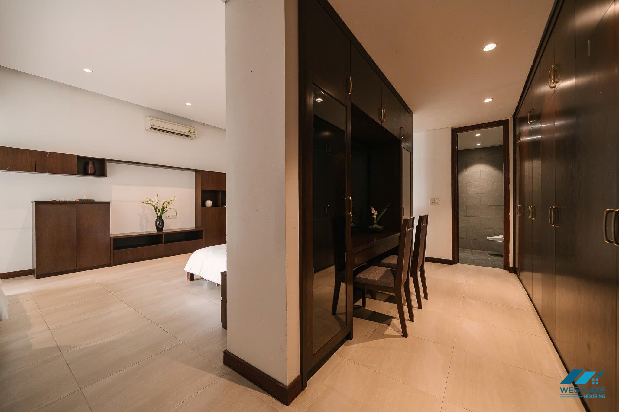 Lake view 2 bedrooms apartment for rent in Vu Mien area, Tay Ho, Ha Noi Lake view 2 bedrooms apartment for rent in Vu Mien area, Tay Ho, Ha Noi