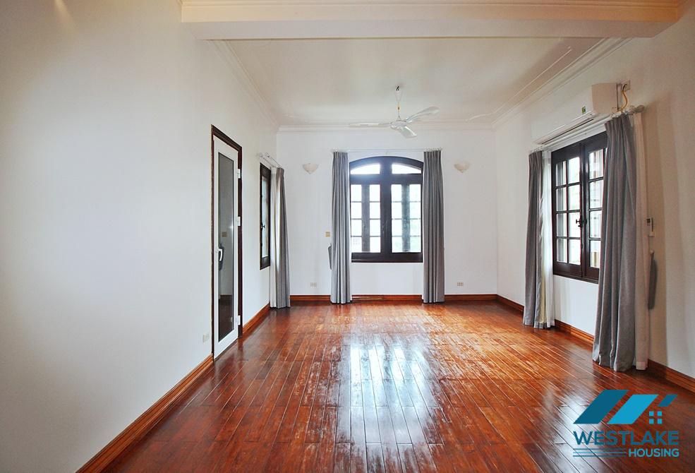 Five bedrooms with out-door pool for rent in Tay Ho, Ha Noi Five bedrooms with out-door pool for rent in Tay Ho, Ha Noi