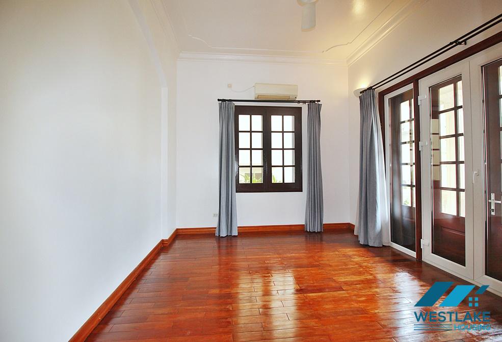 Five bedrooms with out-door pool for rent in Tay Ho, Ha Noi Five bedrooms with out-door pool for rent in Tay Ho, Ha Noi