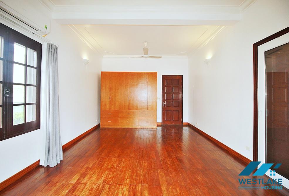 Five bedrooms with out-door pool for rent in Tay Ho, Ha Noi Five bedrooms with out-door pool for rent in Tay Ho, Ha Noi