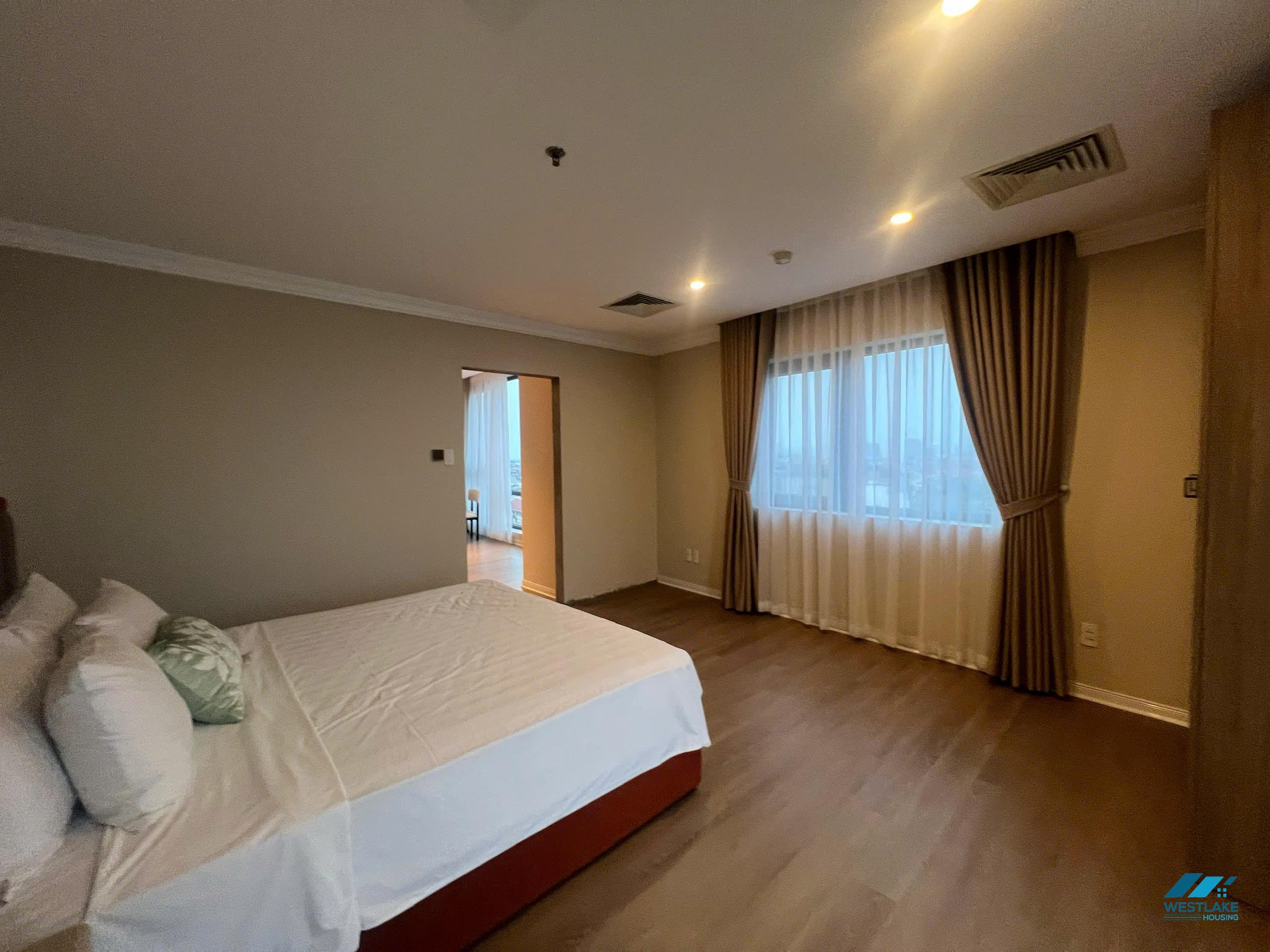 High-end 3 bedroom apartment for rent in Skyline, Truc Bach area, Ha Noi