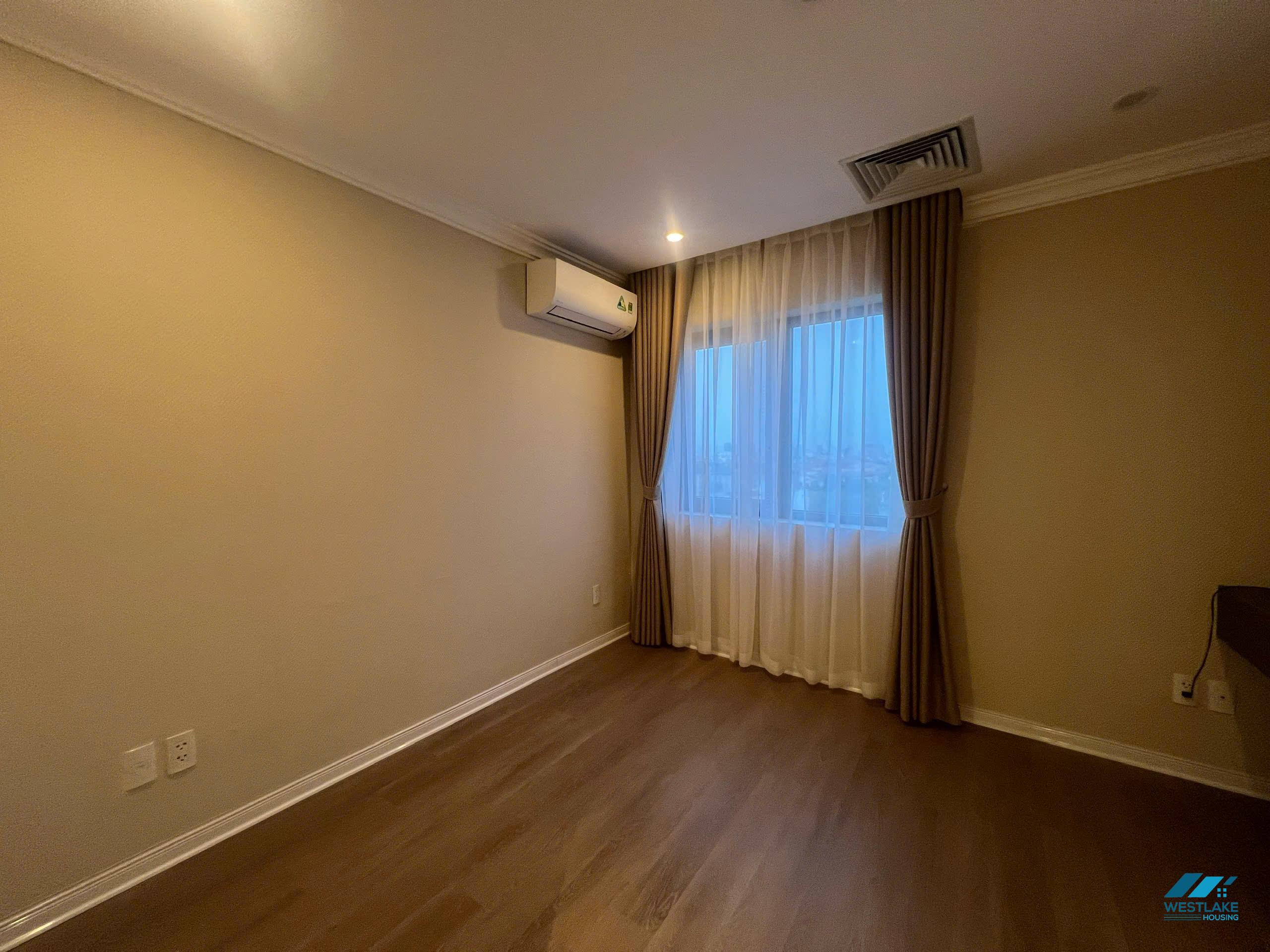 High-end 3 bedroom apartment for rent in Skyline, Truc Bach area, Ha Noi