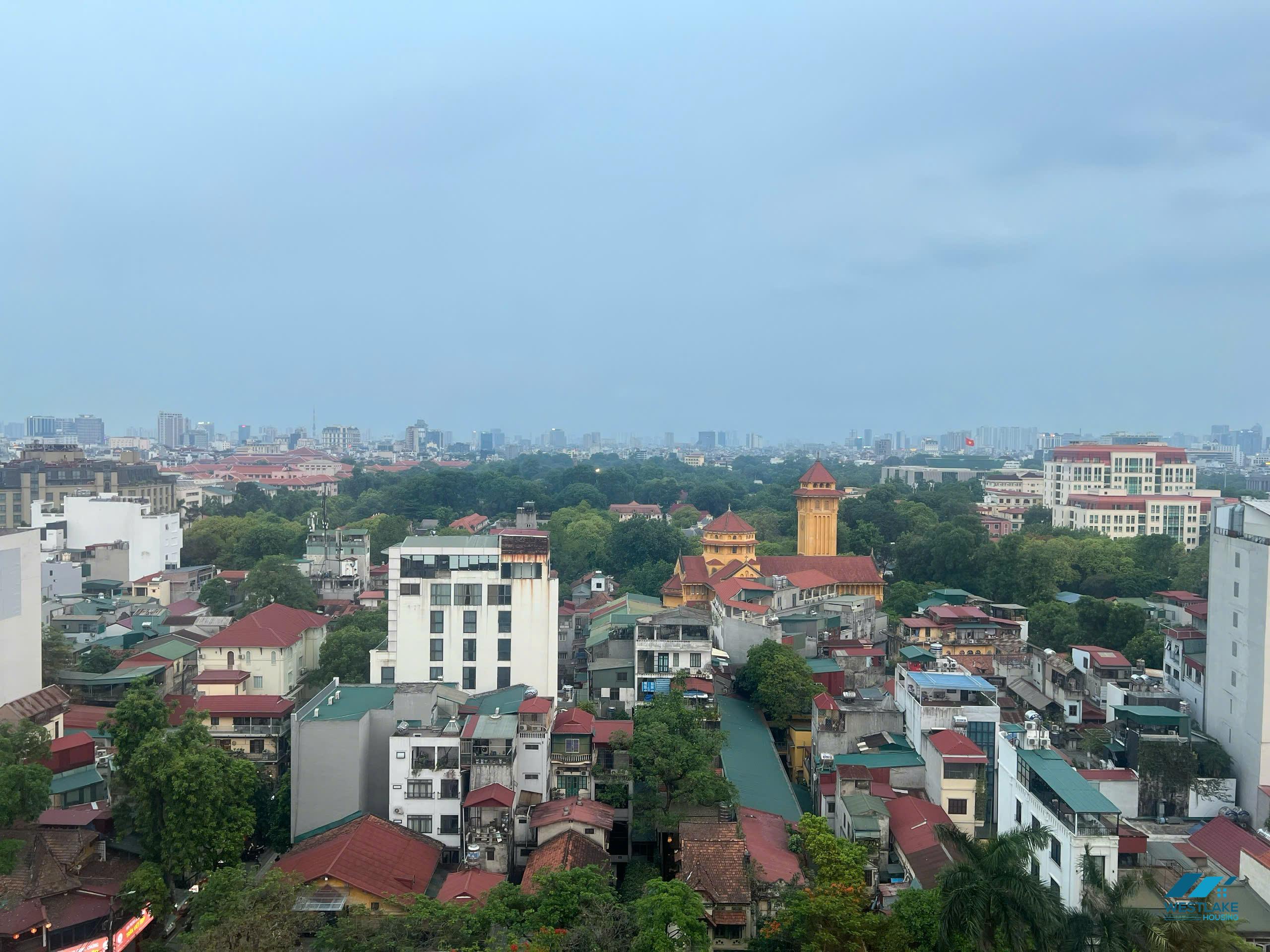 High-end 3 bedroom apartment for rent in Skyline, Truc Bach area, Ha Noi