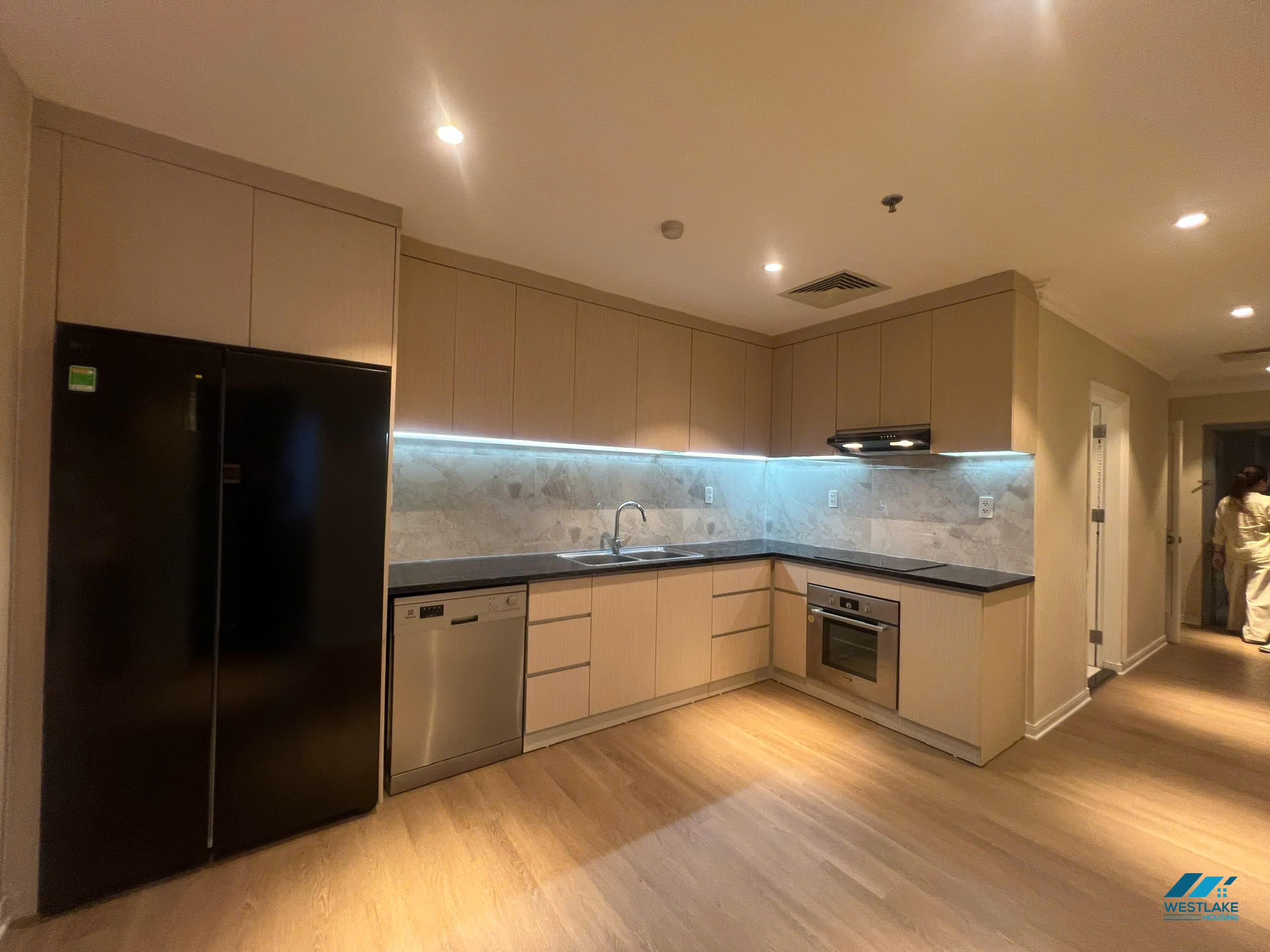 High-end 3 bedroom apartment for rent in Skyline, Truc Bach area, Ha Noi