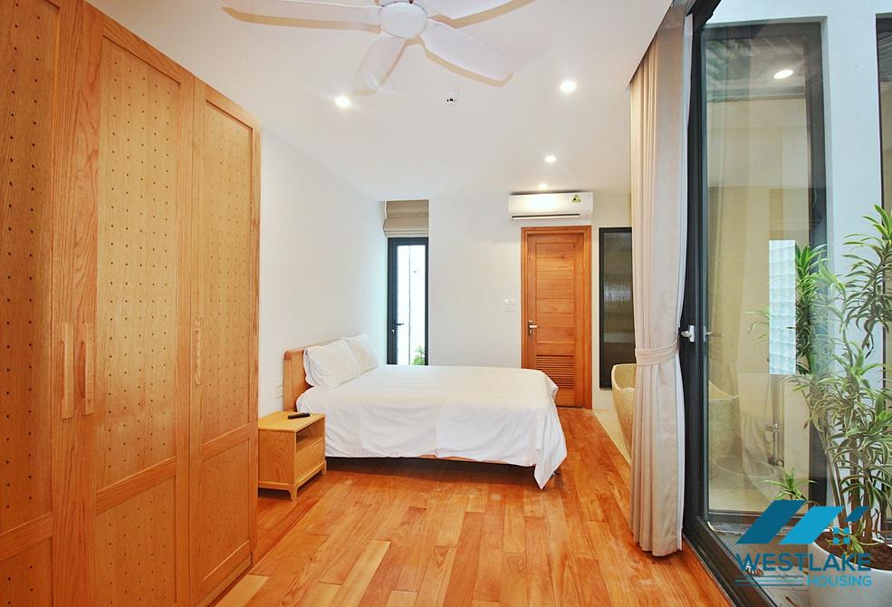 Lake view and new penhouse with four bedrooms for rent in Tay Ho, Ha Noi Lake view and new penhouse with four bedrooms for rent in Tay Ho, Ha Noi