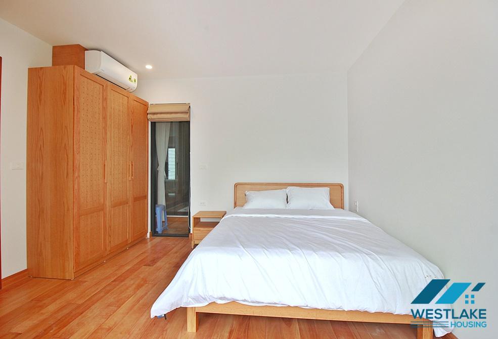 Lake view and new penhouse with four bedrooms for rent in Tay Ho, Ha Noi Lake view and new penhouse with four bedrooms for rent in Tay Ho, Ha Noi