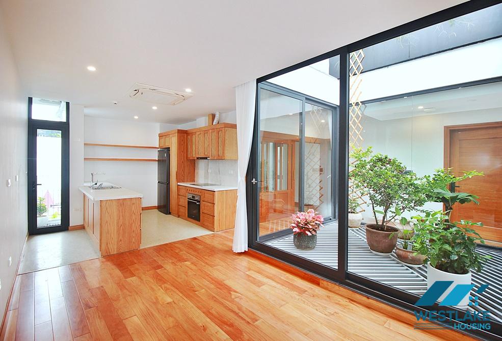 Lake view and new penhouse with four bedrooms for rent in Tay Ho, Ha Noi Lake view and new penhouse with four bedrooms for rent in Tay Ho, Ha Noi