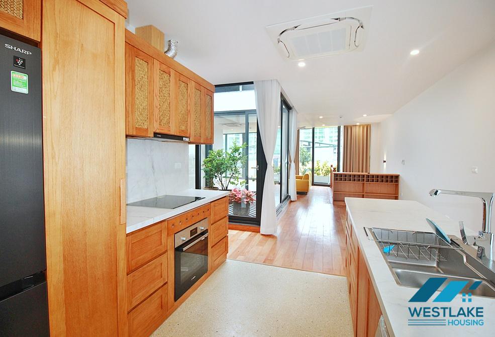Lake view and new penhouse with four bedrooms for rent in Tay Ho, Ha Noi Lake view and new penhouse with four bedrooms for rent in Tay Ho, Ha Noi